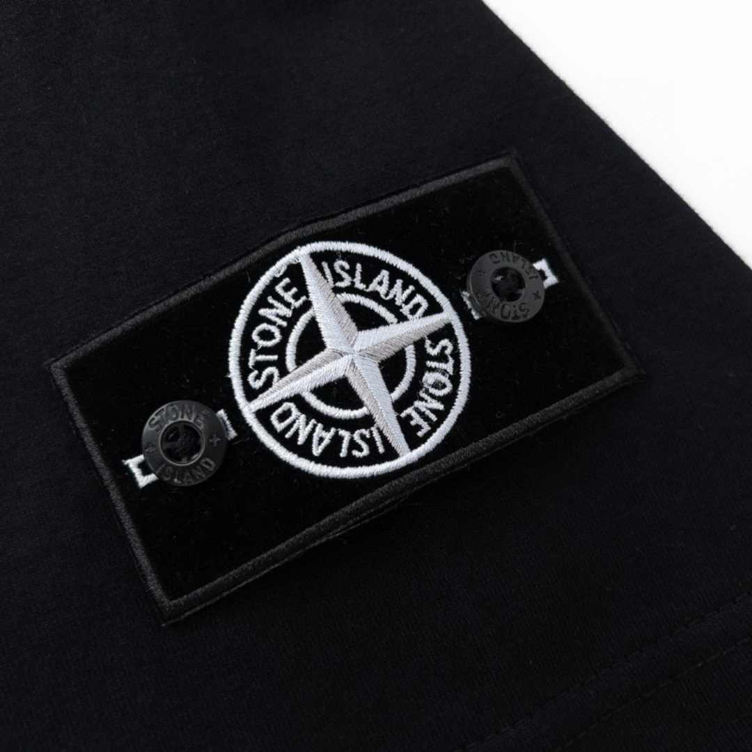Monochromatic T-shirt