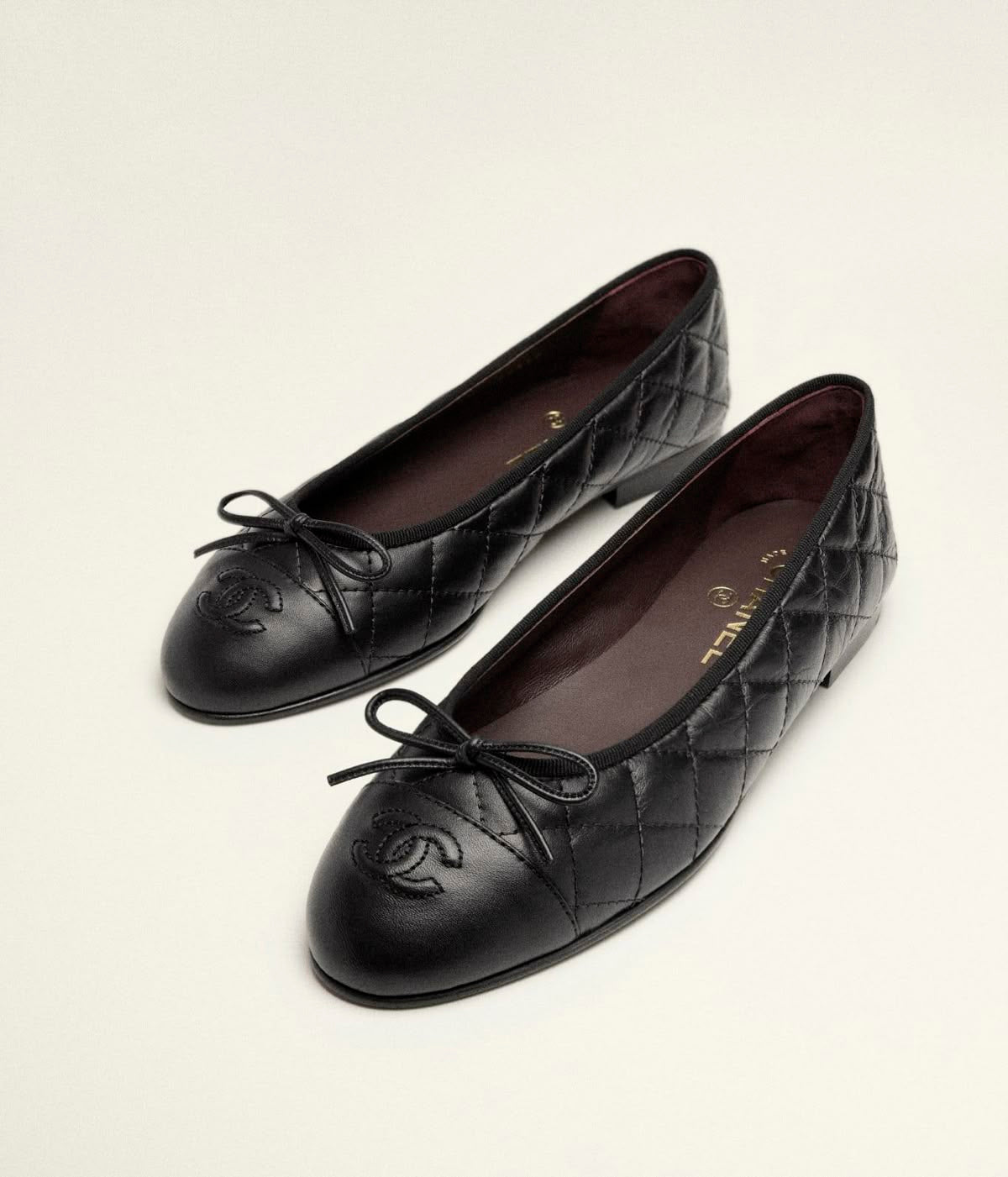 BLACK LEATHER BALLERINA FLATS