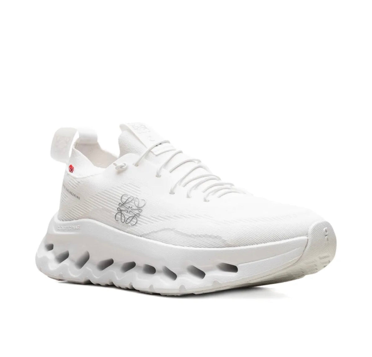 ON X LWE ALL WHITE SNEAKERS